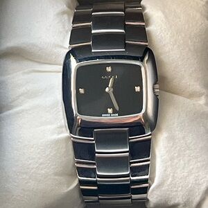 GUCCI SS Black Dial Diamond Marker Small Bracelet Women's Watch 8500L